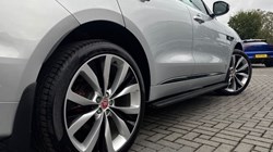 2023 (23) JAGUAR F-PACE 2.0 D200 R-Dynamic SE 5dr Auto AWD 4627228