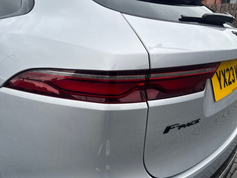2023 (23) JAGUAR F-PACE 2.0 D200 R-Dynamic SE 5dr Auto AWD 4627198