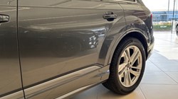 2020 (69) AUDI Q7 45 TDI Quattro S Line 5dr Tiptronic 4647220