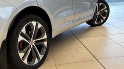 2022 (22) JAGUAR F-PACE 2.0 P400e R-Dynamic HSE 5dr Auto AWD 4658583