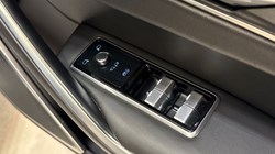 2022 (22) JAGUAR F-PACE 2.0 P400e R-Dynamic HSE 5dr Auto AWD 4658558