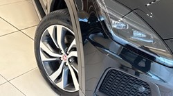 2022 (72) JAGUAR E-PACE 1.5 P300e R-Dynamic HSE 5dr Auto 4663806