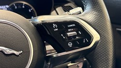 2022 (72) JAGUAR E-PACE 1.5 P300e R-Dynamic HSE 5dr Auto 4663793