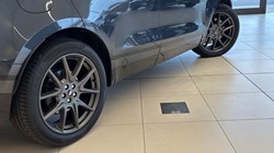 2021 (21) LAND ROVER RANGE ROVER VELAR 3.0 D300 MHEV R-Dynamic HSE 5dr Auto 4664579