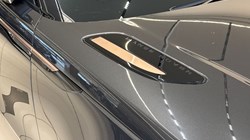 2021 (21) LAND ROVER RANGE ROVER VELAR 3.0 D300 MHEV R-Dynamic HSE 5dr Auto 4664552