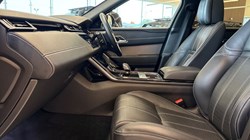 2021 (21) LAND ROVER RANGE ROVER VELAR 3.0 D300 MHEV R-Dynamic HSE 5dr Auto 4664535