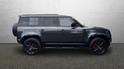 2024 (24) LAND ROVER DEFENDER 3.0 D250 X-Dynamic HSE 110 5dr Auto 5375055