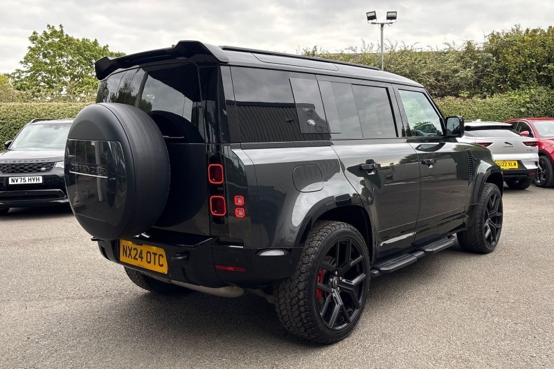 2024 (24) LAND ROVER DEFENDER 3.0 D250 X-Dynamic HSE 110 5dr Auto 5375101