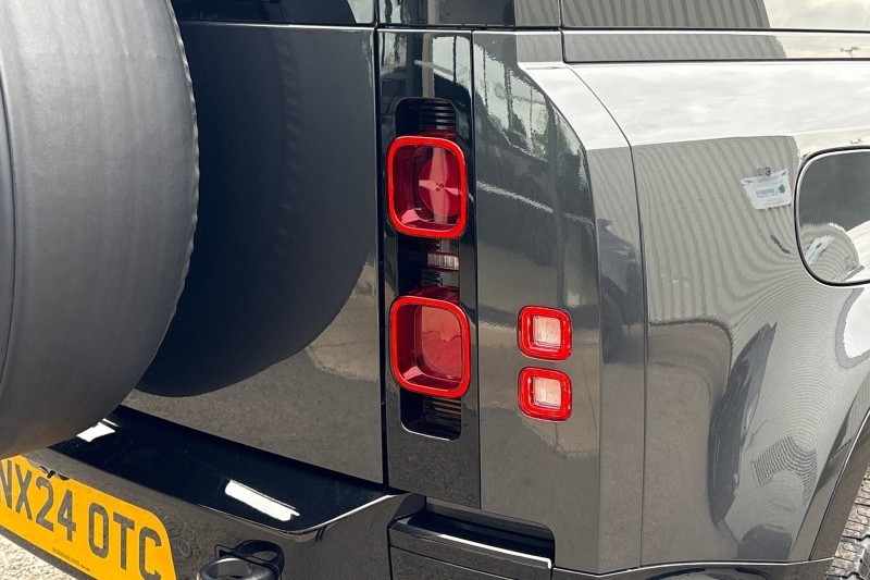 2024 (24) LAND ROVER DEFENDER 3.0 D250 X-Dynamic HSE 110 5dr Auto 5375100