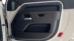 2025 (75) LAND ROVER DEFENDER 3.0 D350 X-Dynamic HSE 90 3dr Auto 5290887