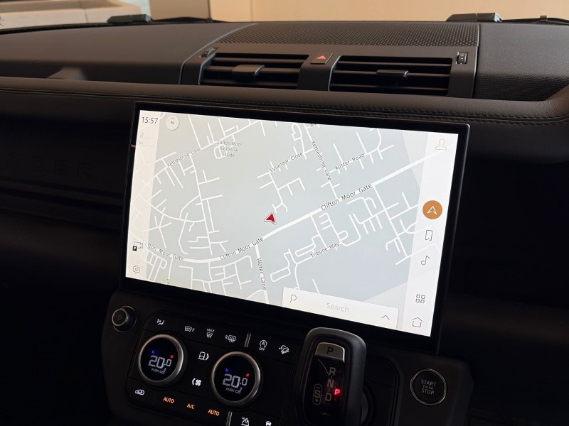 2025 (75) LAND ROVER DEFENDER 3.0 D350 X-Dynamic HSE 90 3dr Auto 5290876