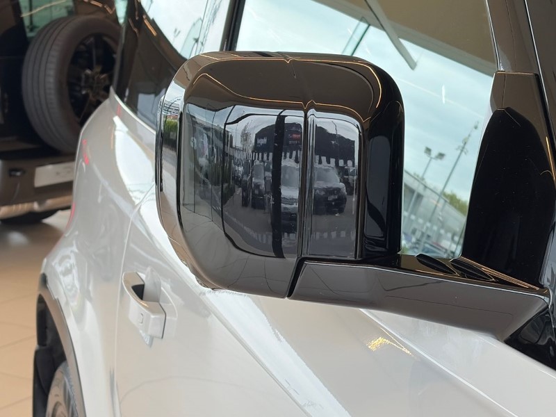 2025 (75) LAND ROVER DEFENDER 3.0 D350 X-Dynamic HSE 90 3dr Auto 5290916