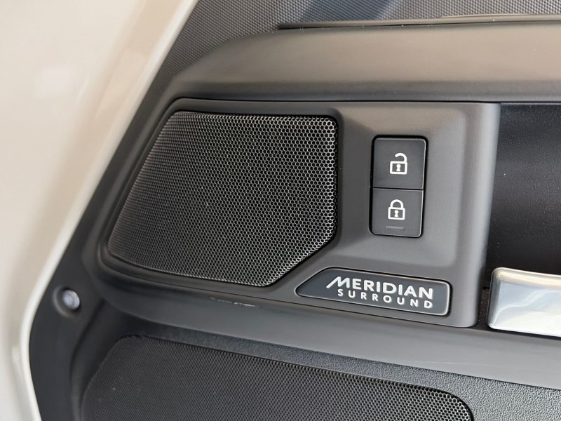 2025 (75) LAND ROVER DEFENDER 3.0 D350 X-Dynamic HSE 90 3dr Auto 5290918