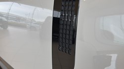 2025 (75) LAND ROVER DEFENDER 3.0 D350 X-Dynamic HSE 90 3dr Auto 5290885