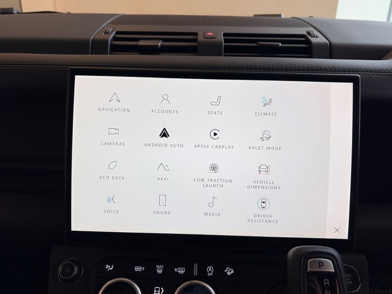 2025 (75) LAND ROVER DEFENDER 3.0 D350 X-Dynamic HSE 90 3dr Auto 5290898