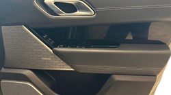 2020 (70) LAND ROVER RANGE ROVER VELAR 2.0 D240 R-Dynamic HSE 5dr Auto 4649399