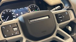 2022 (22) LAND ROVER DEFENDER 3.0 D250 SE 110 5dr Auto 4658455