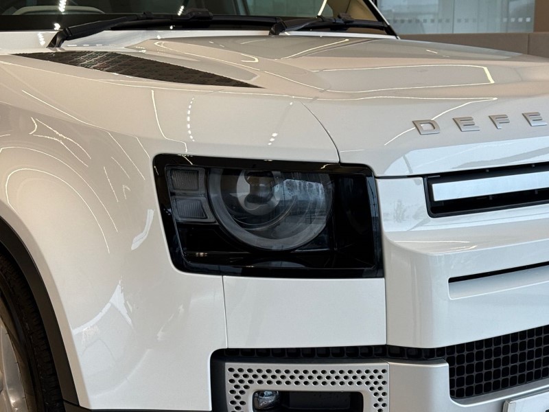 2022 (22) LAND ROVER DEFENDER 3.0 D250 SE 110 5dr Auto 4658446