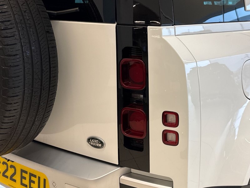 2022 (22) LAND ROVER DEFENDER 3.0 D250 SE 110 5dr Auto 4658473