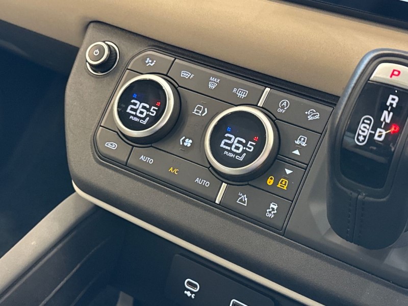 2022 (22) LAND ROVER DEFENDER 3.0 D250 SE 110 5dr Auto 4658462