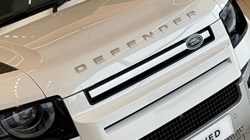 2022 (22) LAND ROVER DEFENDER 3.0 D250 SE 110 5dr Auto 4658469