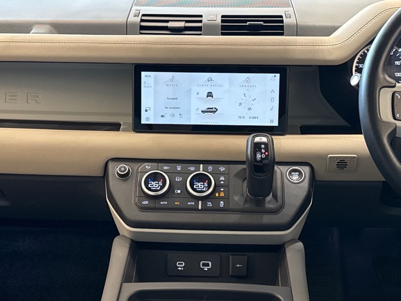 2022 (22) LAND ROVER DEFENDER 3.0 D250 SE 110 5dr Auto 4658443