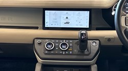 2022 (22) LAND ROVER DEFENDER 3.0 D250 SE 110 5dr Auto 4658443