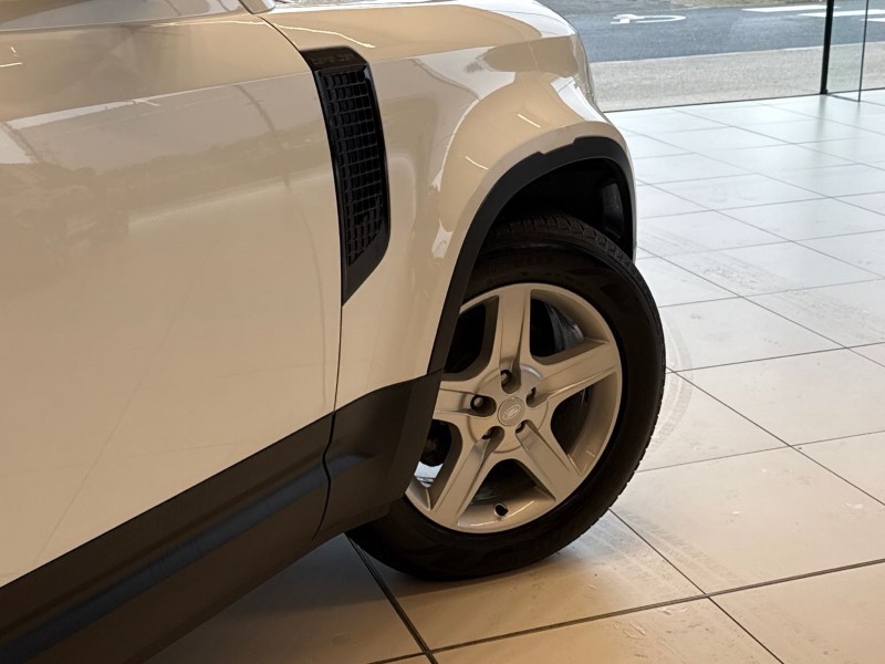 2022 (22) LAND ROVER DEFENDER 3.0 D250 SE 110 5dr Auto 4658475