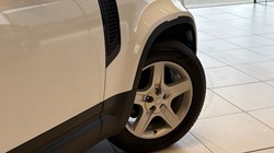 2022 (22) LAND ROVER DEFENDER 3.0 D250 SE 110 5dr Auto 4658475