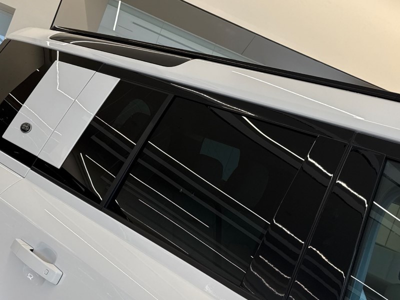 2022 (22) LAND ROVER DEFENDER 3.0 D250 SE 110 5dr Auto 4658477