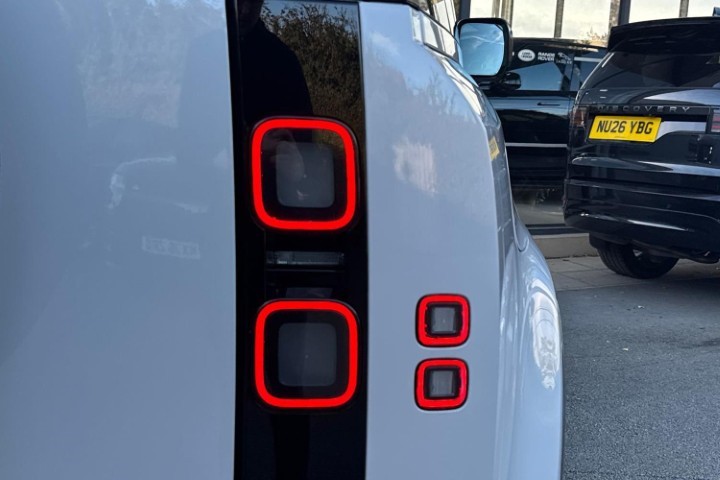 2026 (26) LAND ROVER DEFENDER 3.0 D350 X-Dynamic HSE 90 3dr Auto 5904606