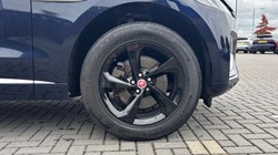 2022 (22) JAGUAR F-PACE 2.0 D200 R-Dynamic S 5dr Auto AWD 4678776