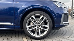 2020 (70) AUDI Q7 50 TDI Quattro S Line 5dr Tiptronic 4682054