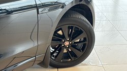 2022 (72) JAGUAR F-PACE 2.0 D200 R-Dynamic Black 5dr Auto AWD 4685676