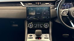2022 (72) JAGUAR F-PACE 2.0 D200 R-Dynamic Black 5dr Auto AWD 4685642