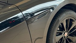2022 (72) JAGUAR F-PACE 2.0 D200 R-Dynamic Black 5dr Auto AWD 4685648