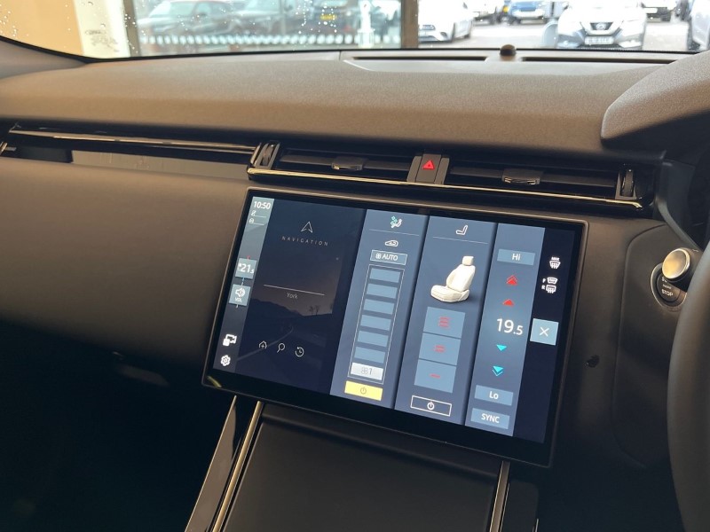 2025 (74) LAND ROVER RANGE ROVER VELAR 2.0 D200 MHEV Dynamic SE 5dr Auto 4740757