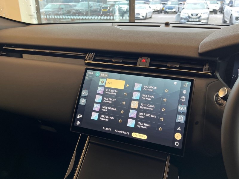 2025 (74) LAND ROVER RANGE ROVER VELAR 2.0 D200 MHEV Dynamic SE 5dr Auto 4740756