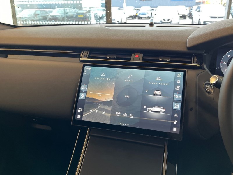 2025 (74) LAND ROVER RANGE ROVER VELAR 2.0 D200 MHEV Dynamic SE 5dr Auto 4740753