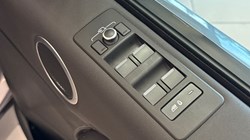 2020 (20) LAND ROVER DISCOVERY 3.0 SD6 HSE 5dr Auto 4696456