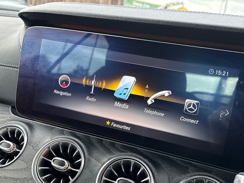 2021 (21) MERCEDES-BENZ E CLASS E400d 4Matic AMG Line Premium 2dr 9G-Tronic 4701824