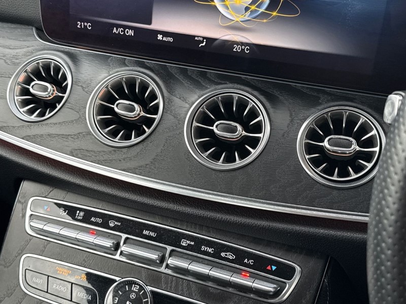 2021 (21) MERCEDES-BENZ E CLASS E400d 4Matic AMG Line Premium 2dr 9G-Tronic 4701830