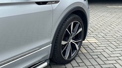 2020 (70) VOLKSWAGEN TIGUAN 2.0 TDI 200 4Motion R-Line 5dr DSG 4735101