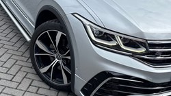 2020 (70) VOLKSWAGEN TIGUAN 2.0 TDI 200 4Motion R-Line 5dr DSG 4735119