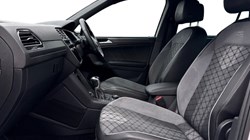 2020 (70) VOLKSWAGEN TIGUAN 2.0 TDI 200 4Motion R-Line 5dr DSG 4735084