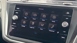 2020 (70) VOLKSWAGEN TIGUAN 2.0 TDI 200 4Motion R-Line 5dr DSG 4735110