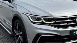 2020 (70) VOLKSWAGEN TIGUAN 2.0 TDI 200 4Motion R-Line 5dr DSG 4735098