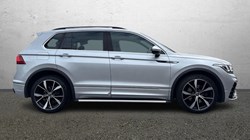 2020 (70) VOLKSWAGEN TIGUAN 2.0 TDI 200 4Motion R-Line 5dr DSG 4735086