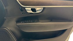 2020 (69) VOLVO V90 2.0 D4 Cross Country Plus 5dr AWD Geartronic 4741819