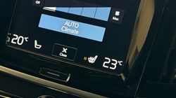2020 (69) VOLVO V90 2.0 D4 Cross Country Plus 5dr AWD Geartronic 4741832